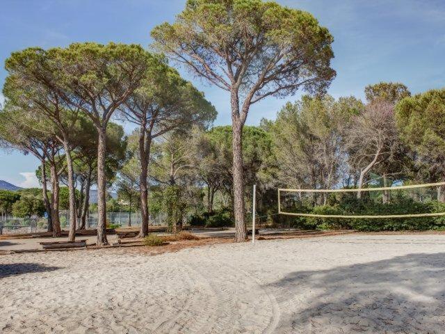 Studio 4P Vue Piscine St Raphael Valescure - Au Coeur Des Golfs Saint-Raphaël エクステリア 写真