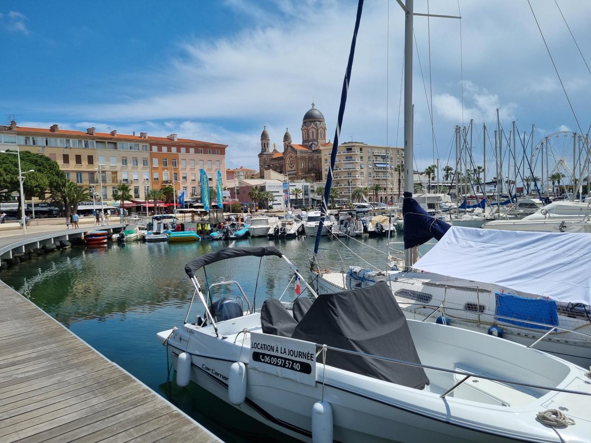 Studio 4P Vue Piscine St Raphael Valescure - Au Coeur Des Golfs Saint-Raphaël エクステリア 写真