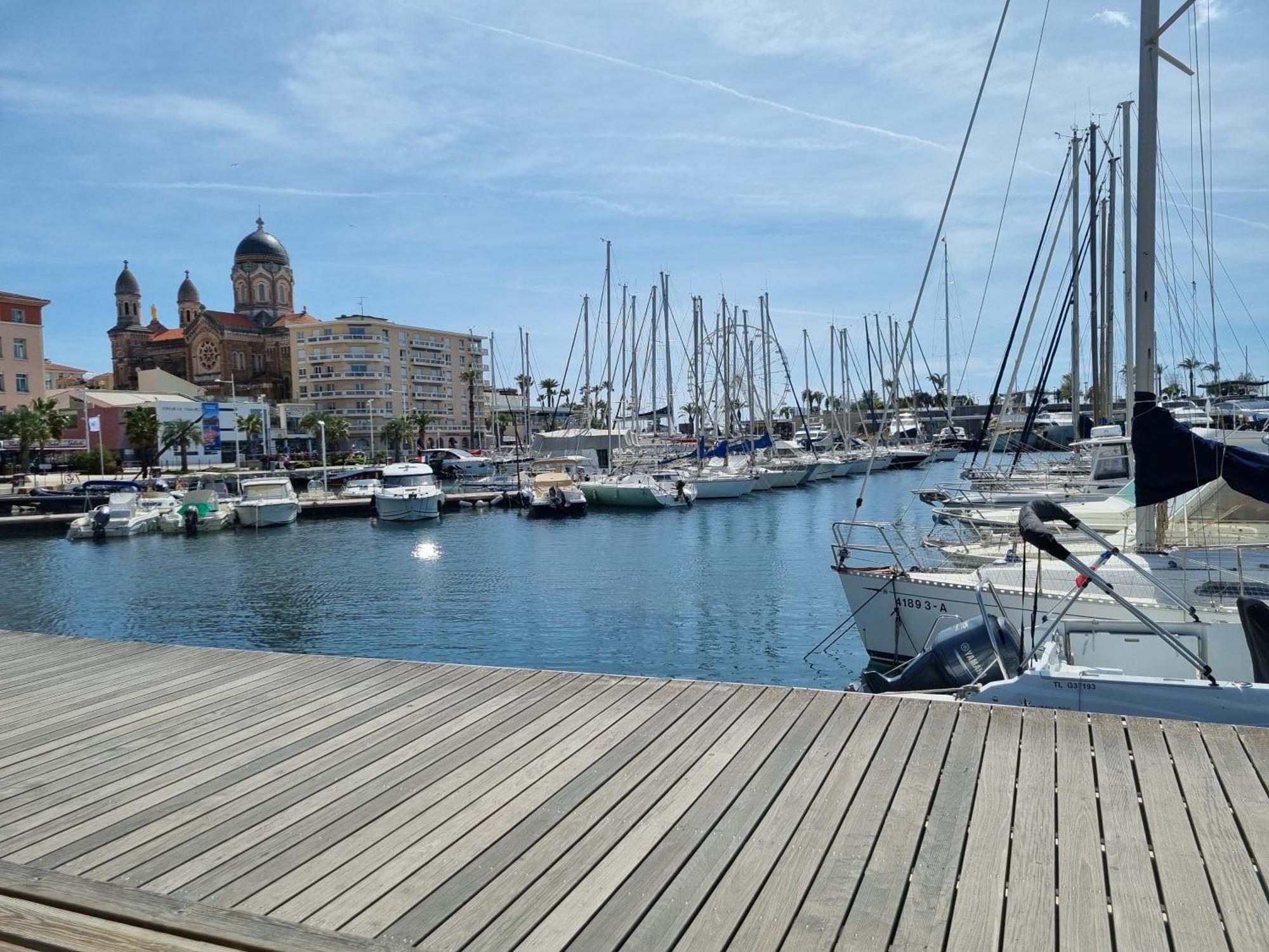 Studio 4P Vue Piscine St Raphael Valescure - Au Coeur Des Golfs Saint-Raphaël エクステリア 写真
